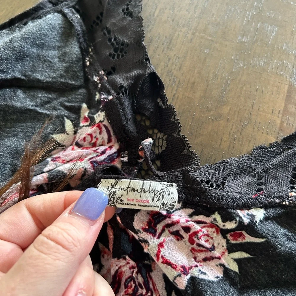 Free people intimately free morning rose floral Tank top black lace trim pink